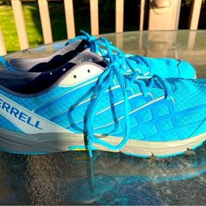 Women’s Size 11 Active Wear Shoes